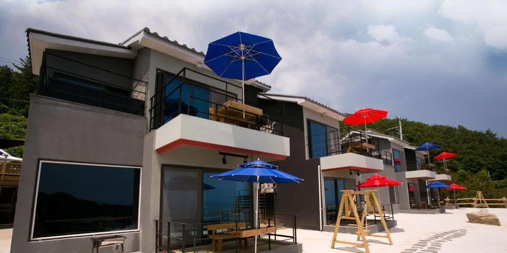 Hotel Aria Pension Namhae Exterior foto